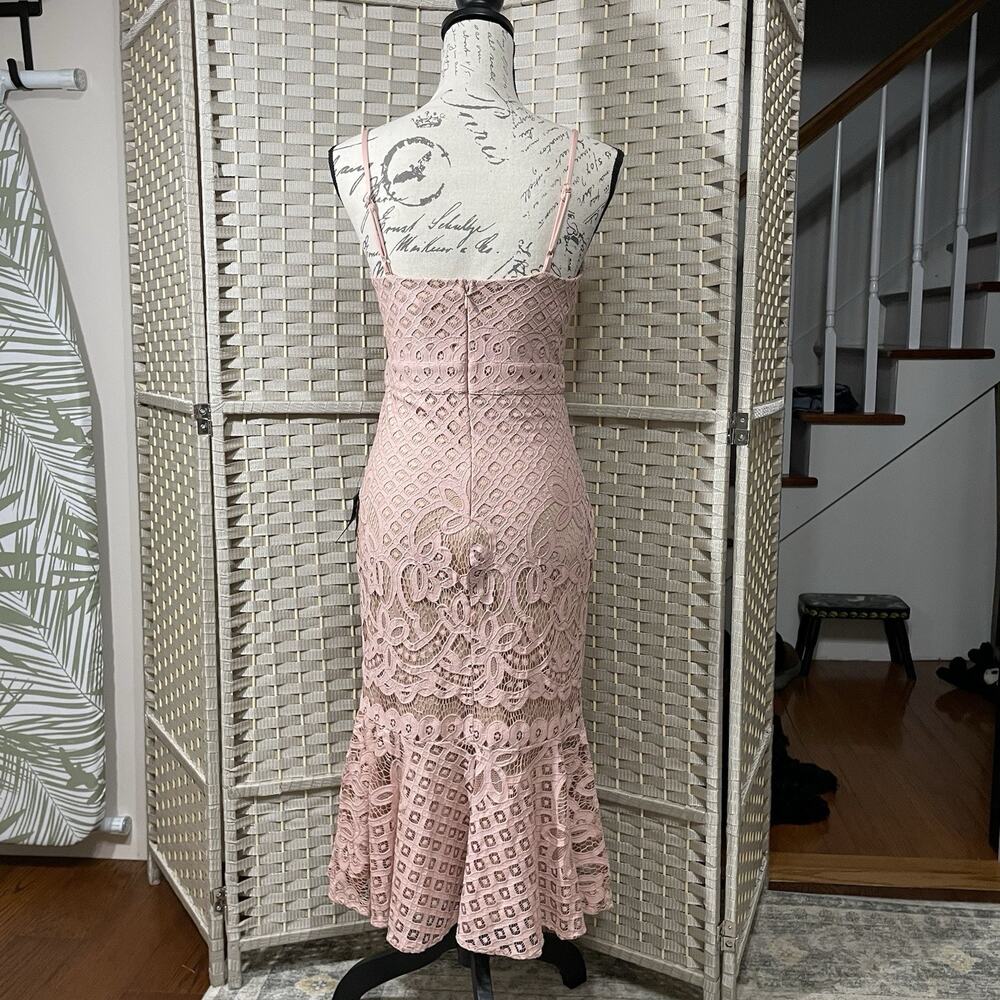 Lulus UNLIMITED LOVE Lace Trumpet Midi Dress Size S Pink Spaghetti Straps NEW - Picture 3 of 12